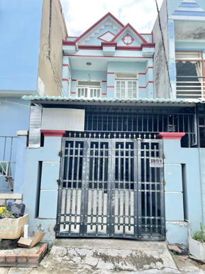 nhà lầu trệt gần ngã tư chiêu liêu