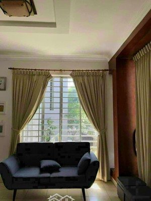 bán biệt thự góc 2 mặt tiền đường phan chu trinh gần biển bãi sau vũng tàu( giá rẻ)