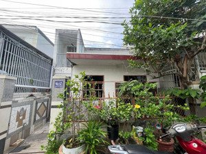 nhà 3,680 tỷ ngay bãi biển nha trang - vào ở ngay - sổ đỏ đầy đủ đã hoàn công