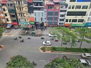 bán nhà phân lô mặt phố đào tấn . dt 43 m2, xây 7 tầng , mt 4 m, vỉa hè rộng , kinh doanh 24/24