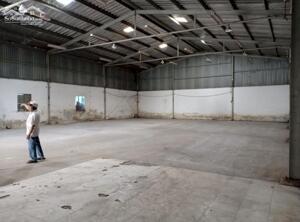 Cho thuê/bán nhà biệt thự + kho 845m2 ngã tư Ga Quận 12