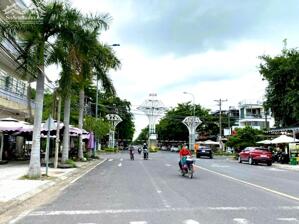 Bán lô đất đẹp KĐT Đông Tăng Long, 358m2 vuông vức, sổ riêng thổ cư, gần chợ, chỉ 13.8tỷ!