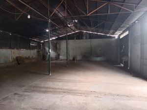 cho thuê kho xưởng 300 m2 giá 12 triệu/ đường an phú tây - hưng long, huyện bình chánh, tphcm