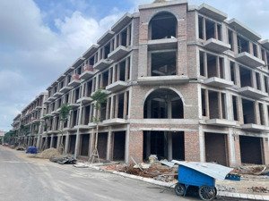 chính chủ bán nhà hồng bàng midtown căn lk1.21 mặt đường rộng giá tốt