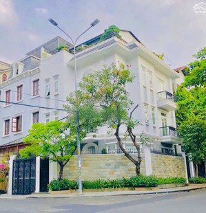 biệt thự sân vườn sư vạn hạnh quận 10 - 3 tầng - ngang 10 mét - giá chỉ 55 triệu/tháng