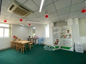 cho thuê văn phòng mặt tiền đường nguyễn văn trỗi phường 10 quận phú nhuận 140m2 28tr/tháng free xe