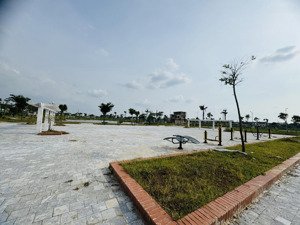 bán lô view hồ và trung tâm thương mại đẹp nhất mb 520 đồng nhưng - tp thanh hoá giá 1,89 tỷ