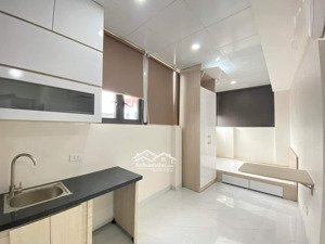 (hiếm) tòa chdv trần quang diệu đống đa, 75m2*7 tầng, 16 phòng kk, sát vườn hoa, lợi nhuận 9.6%/năm