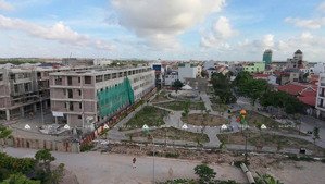 cần bán liền kề diện tích 65m2 xây sẵn 4 tầng có ô chờ thang máy tại nam hải lh : 