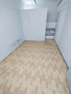 phòng 2,5 triệu. đường số 6 p4 q8
