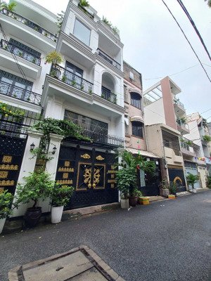 cho thuê villa mini huỳnh văn bánh quận phú nhuận