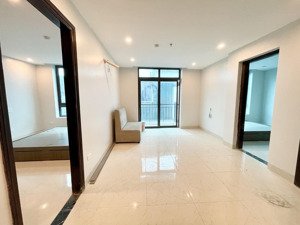 cần bán nhà mặt phố đê la thành, 80m2. đầu tư xây dựng