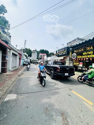 bán nhà mặt tiền vip khu kiến thiết hành chính quận 9 đường ngô quyền ngang 5,4m cực hiếm ngộp bank