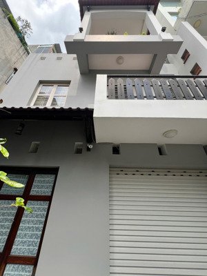 gia đình có việc, cần bán gấp căn biệt thự trung tâm q.10. giá cực tốt - chưa từng qua đầu tư!