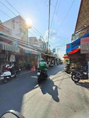 bán bds dòng tiền nhà riêng 9pn, 4wc tại bình đa, 7,9 tỷ, 129m2 đang cho thuê 20tr/tháng