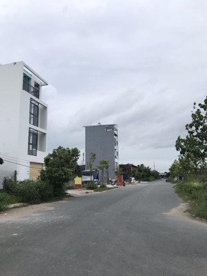 chỉ 6.x tỷ, sinh lời ngay 18tr/tháng, dãy trọ 190m2 (6x32), sát nguyễn xiển long thạnh mỹ, q9