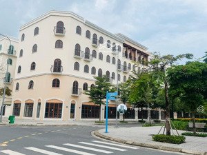 cần bán nhà căn góc xẻ khe trục l1 sun grand city new an thới.dt 120m2, sàn 82m2, sổ đỏ lâu dài.