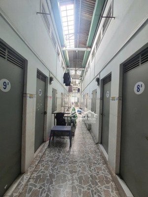 ngộp bank chdv 4 tầng mặt tiền đường hiệp thành 12,p ht, q12, dt 250m2 (10mx25m) đường 10m giá 13tỷ