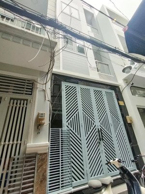 nhà hoàng diệu q4- hẻm 4m- 28m2 - 4 lầu đúc-ko qh-chỉ 5 tỷ nhỉnh