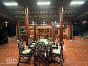 kẹt tiền cần bán gấp biệt thự sân vườn - ngay thuận an - nhà gỗ 3 gian - 500m full tiện ích