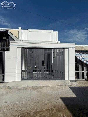 Nhà Đẹp Xây Mới Gần Cổng Chào Trảng Bàng, 125M2, SHR đất TC GIÁ 695Tr