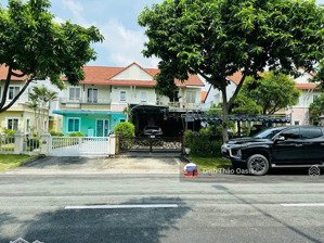 chủ chuyển công tác cần bán villa 300m2 siêu đẹp trục chính gần hồ bơi the oasis 2, thuận an, bd