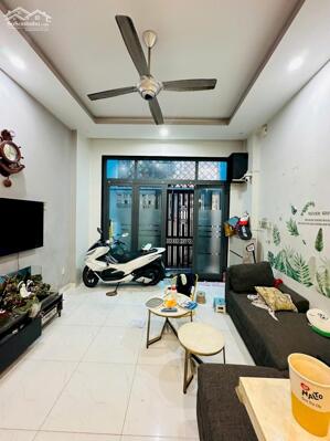 Bán nhà mới - đường Võ Thành Trang - 4 tầng - giá chỉ 5.9 tỷ TL