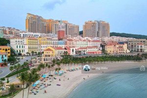 cần bán khách sạn sunset town , căn góc đẹp,dt 124m2, view cầu hôn giá tốt.đang vận hành dòng tiền.