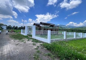 chủ cần tiền gấp bán nhanh lô đất 200m2/2,1 tỷ full thổ cư sổ hồng riêng. cách dt725 1,3km.