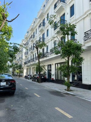 bán liền kề luxury kiến hưng 5 tầng gần đường phúc la 60m: dt: 72m2, mt: 7m cạnh căn góc. 20,5tỷ tl