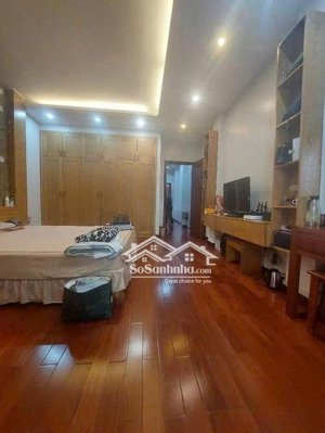 cần bán căn phân lô duy nhất lê trọng tấn mặt tiền rộng kinh doanh thuận lợi