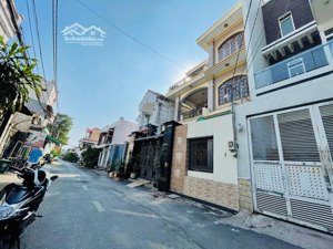 nhà mt trung tâm thủ đức 3 tầng, 6pn - sân ô tô cạnh vườn hoa - phong cách cổ điển - rộng đến 8,88m