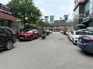 bán căn biệt thự liền kề phố khuất duy tiến thanh xuân 150m 5 tầng mt7.2m giá 42 tỷ