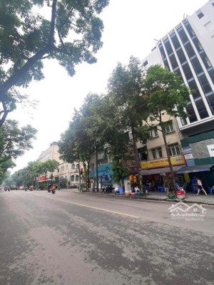 bán tòa building đẹp nguy nga 2 mặt phố tại trung tâm quận hoàn kiếm hà nội. 363.4m2, 6tầng, 450tỷ