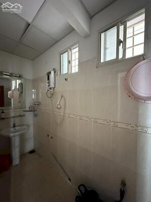 Bán chung cư 312 Lạc Long Quân Quận 11 - Sổ hồng rồi giá 2,86 tỷ