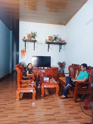 bán đất tặng nhà cấp 4. đường quốc lộ 1a