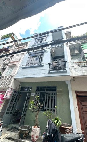 cho thuê nhà hẽm ô tô đường ,nguyễn bắc. ngang 5 x 5 dài. 1 trệt. 2 lầu. ntcb.tiện ích,chợ phạm v 2