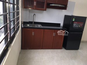 phòng full đồ, giá 3,7 triệu, dt 24m2 tại đường lê trọng tấn, thanh xuân. lh: 