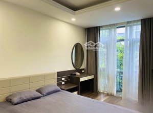 cho thuê biệt thự song lập 152m2 khu hồ điều hòa 12ha vinhomes the harmony 4pn, có thang máy