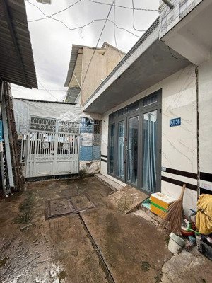 bán nhà 2 phòng ngủ gần chợ an hòa đường nguyễn văn cừ