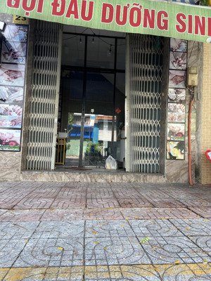 cần cho thuê mặt bằng mt lớn riêng biệt q8