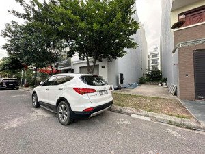 bán lô đất tuyến 3 icc quán mau. diện tích 101,6m2 ngang 5m đông nam không lỗi lầm 95tr/m2 có tt