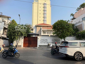bán biệt thự 200 điện biên phủ, p. võ thị sáu, quận 3 | 24x30m | 713m2 | tường villa 