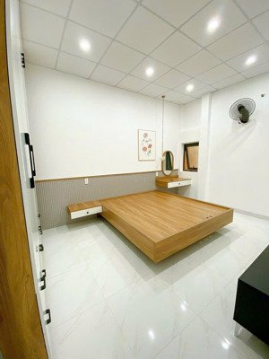 bán nhà bình chánh 1 trệt 1 lửng gần chùa phật cô đơn