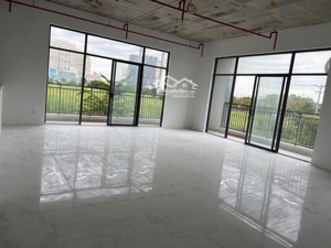 cho thuê shop dt 180m2 23tr/tháng gặp chủ thương lượng, tiện ích đầy đủ, 