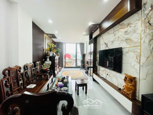 nhà đẹp- phân lô- dân xây- thang máy- ô tô vào nhà- ngõ ô tô tránh- thông võ chí công- gpxd đầy đủ