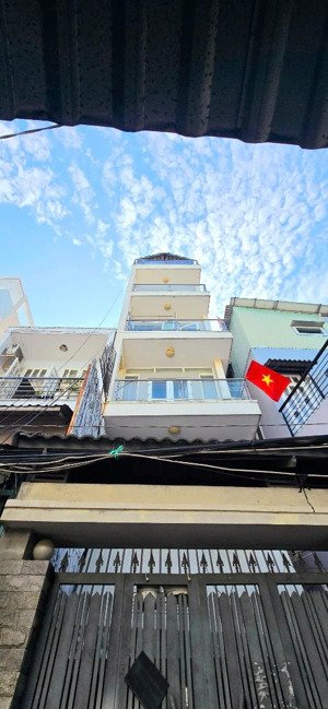 bán gấp nhà riêng 27, p 4, q8, hcm giá cực chất 9,99 tỷ, 66m2