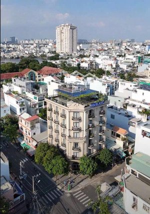 bán tòa vip 4500m2 sàn mặt tiền ngay nguyễn thị minh khai q1 -dt: 15x41m hầm 12 lầu hđt 1 tỷ -205tỷ