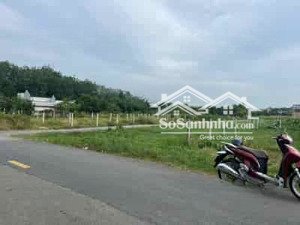 bán gấp lô đất ngộp 252m2 có sẵn 100 thổ cư giá 235 triệu, sổ sẵn