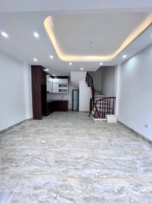 chỉ 4.7 tỷ nhà 5 tầng mới tại thượng cát, bắc từ liêm gần chợ, trường học, đường tây thăng long